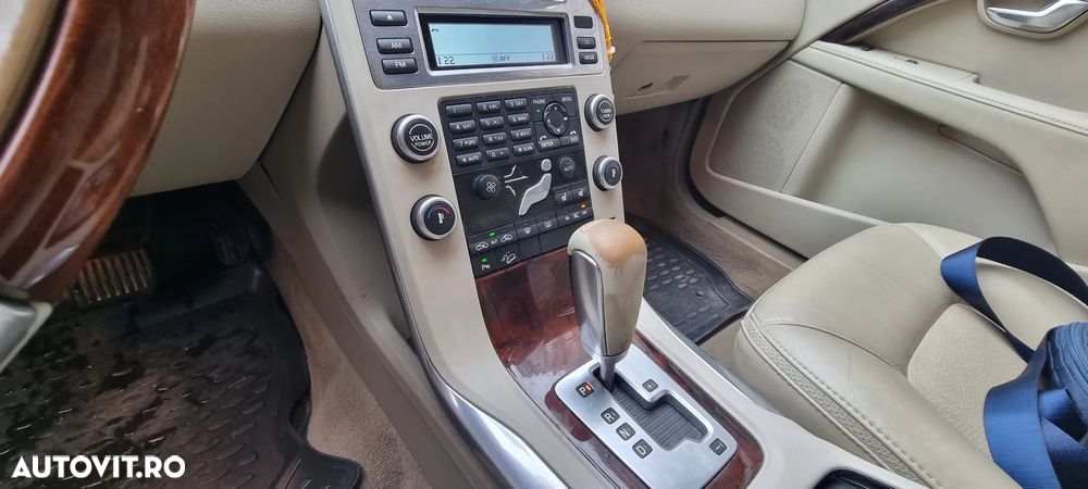 Volvo XC 70 D3 AWD Momentum - 11