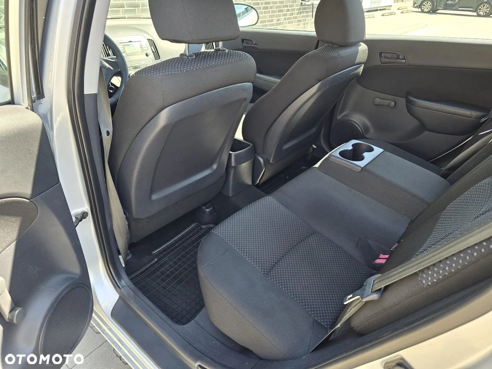 Hyundai i30 i30cw 1.4 Edition Plus - 24