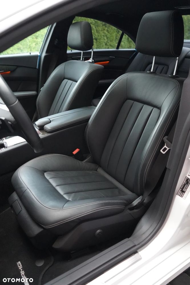 Mercedes-Benz CLS 350 BlueEff - 23