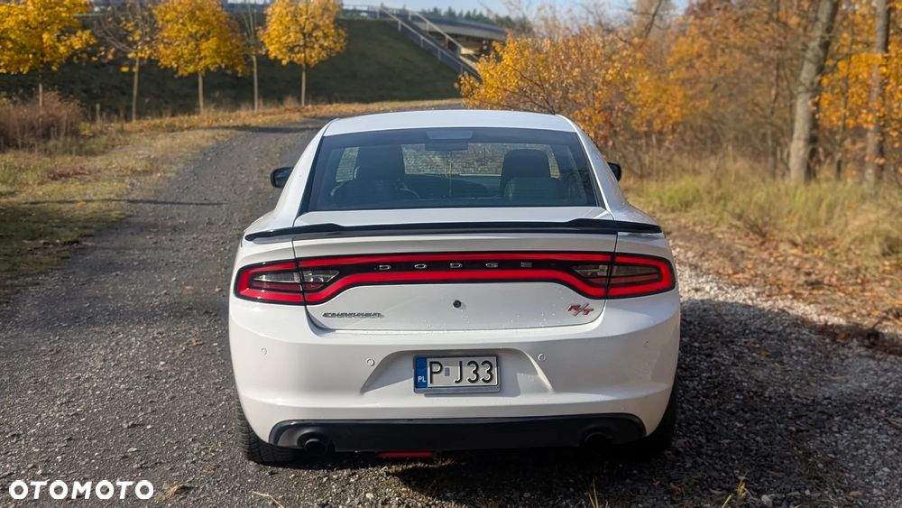 Dodge Charger 5.7 R/T - 4