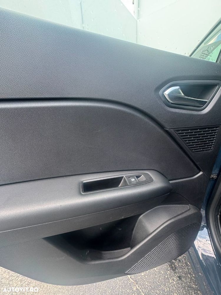 Renault Captur - 22