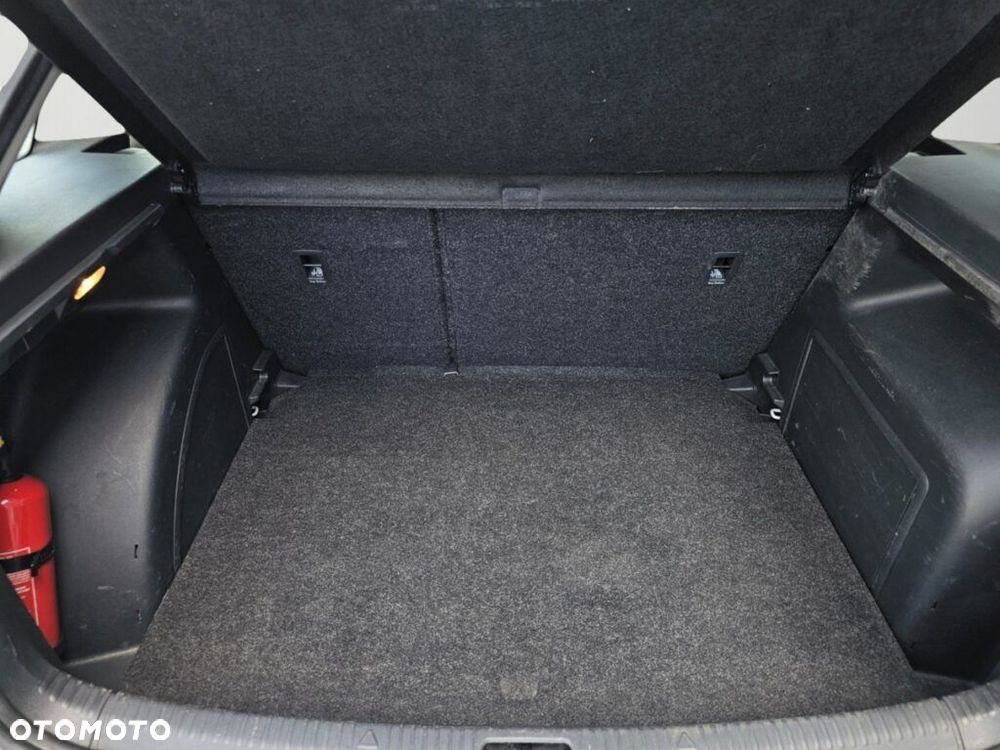 Skoda RAPID 1.6 TDI DPF Ambition - 10