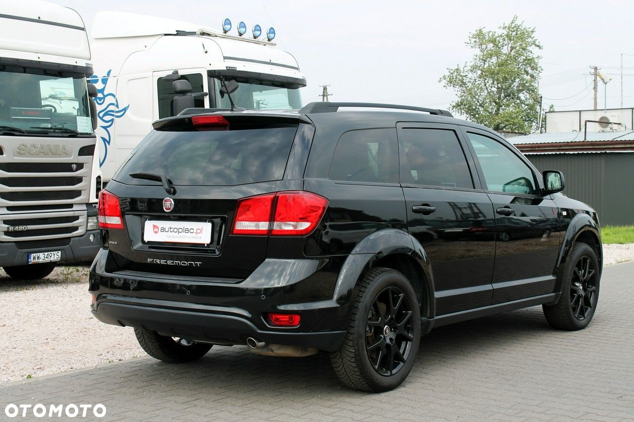 Fiat Freemont 2.0 Multijet Black Code AWD - 28