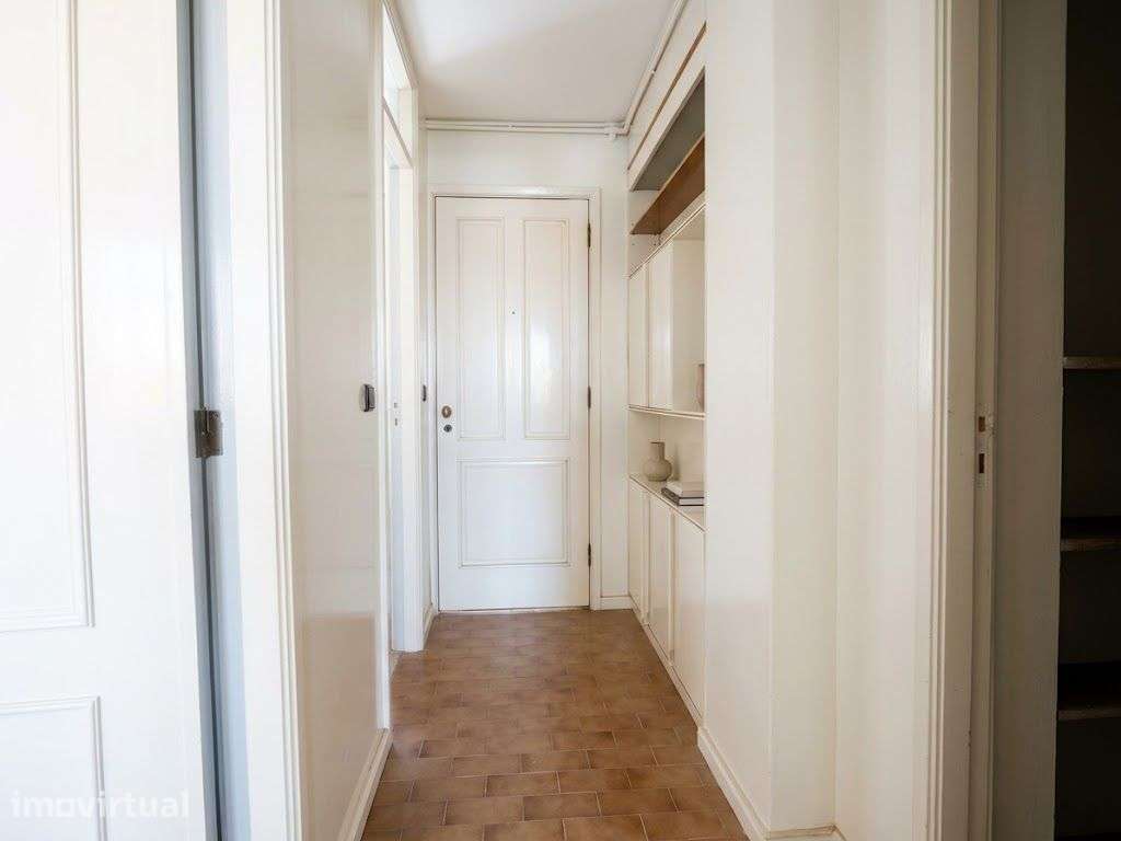 Apartamento T1 com garagem perto do Marquês - Grande imagem: 5/25
