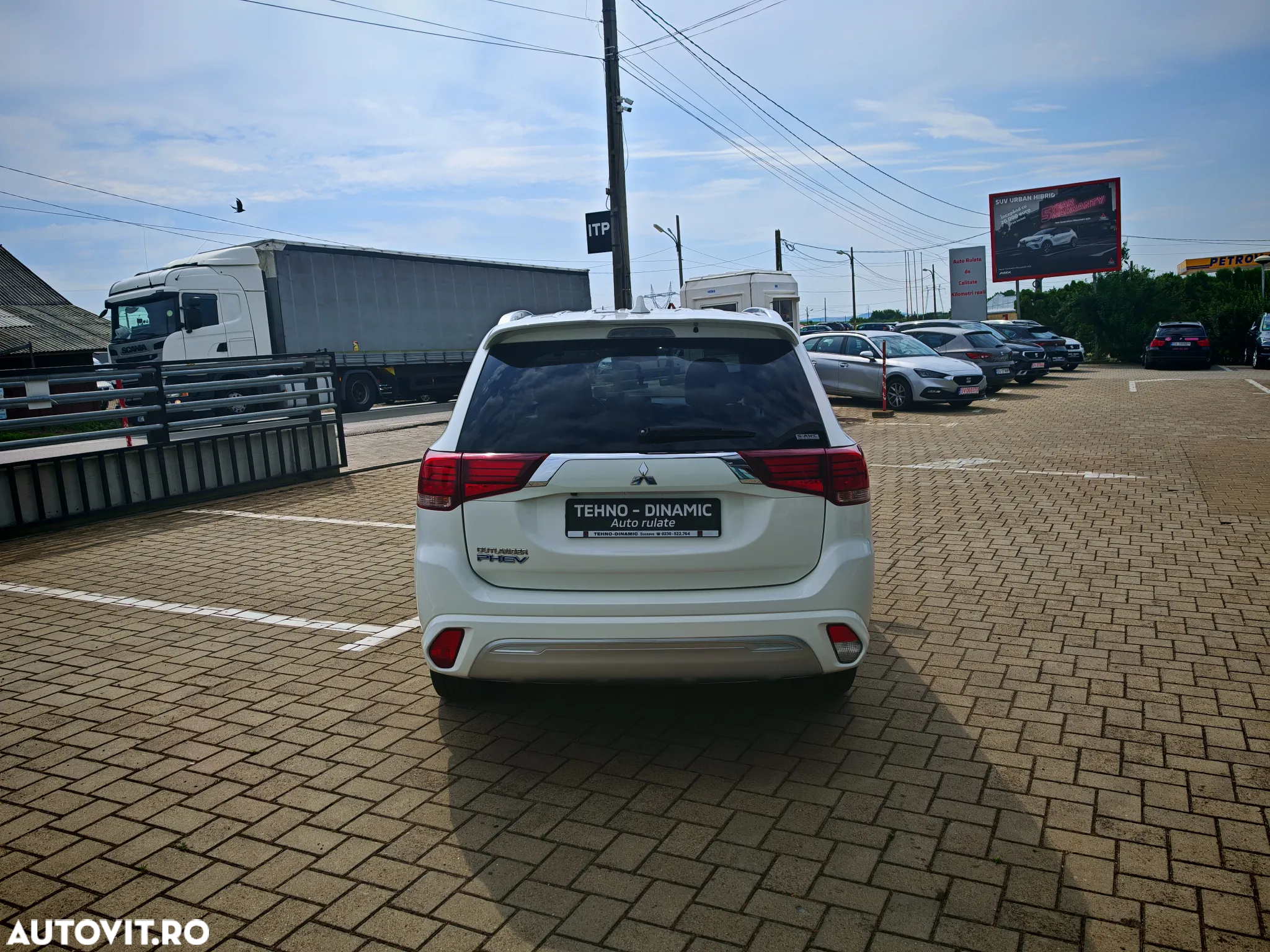 Mitsubishi Outlander PHEV 2.4 L 4X4 Intense - 4