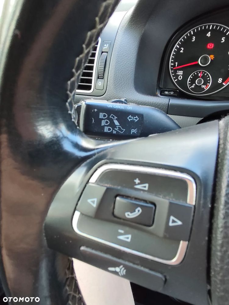 Volkswagen Touran 1.2 TSI BlueMot Trendline - 30