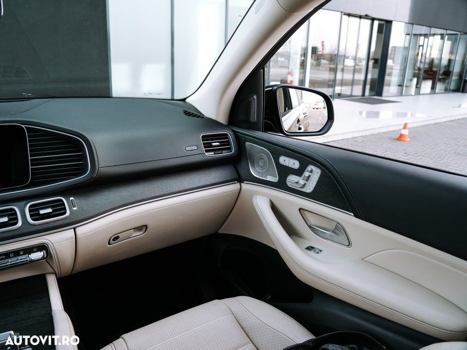 Mercedes-Benz GLS - 16