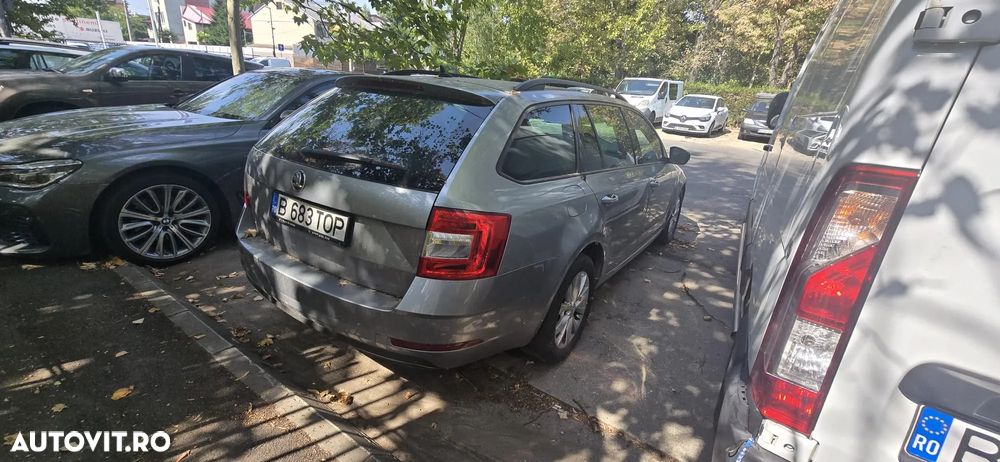 Skoda Octavia 1.6 TDI DSG Ambition - 5