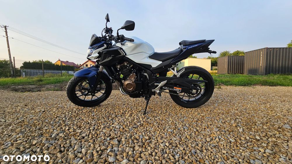 Honda CB - 12