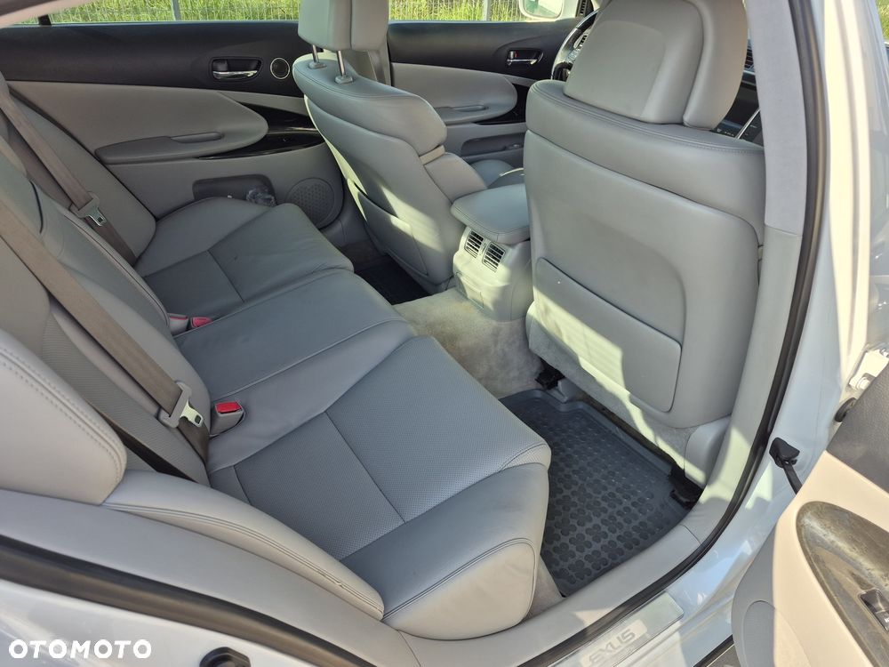 Lexus GS - 16