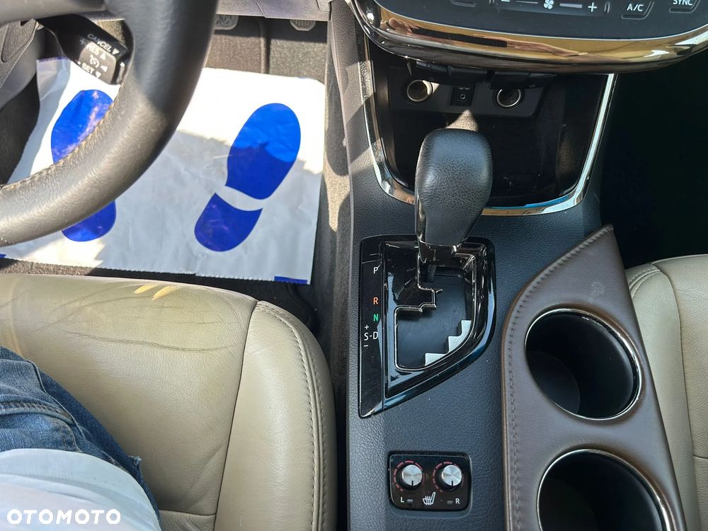 Toyota Avalon - 10