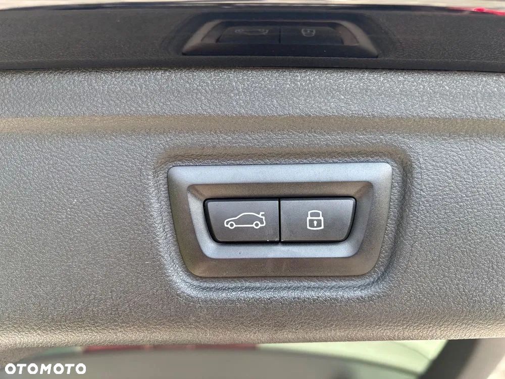 BMW Seria 3 M340i xDrive - 12