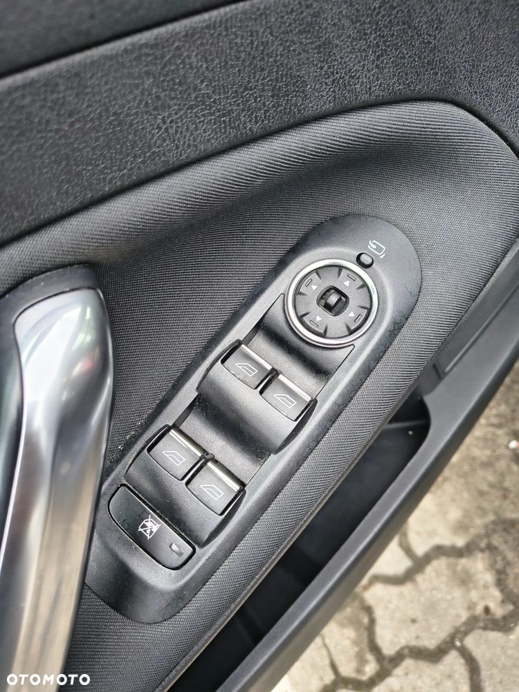 Ford Mondeo - 13