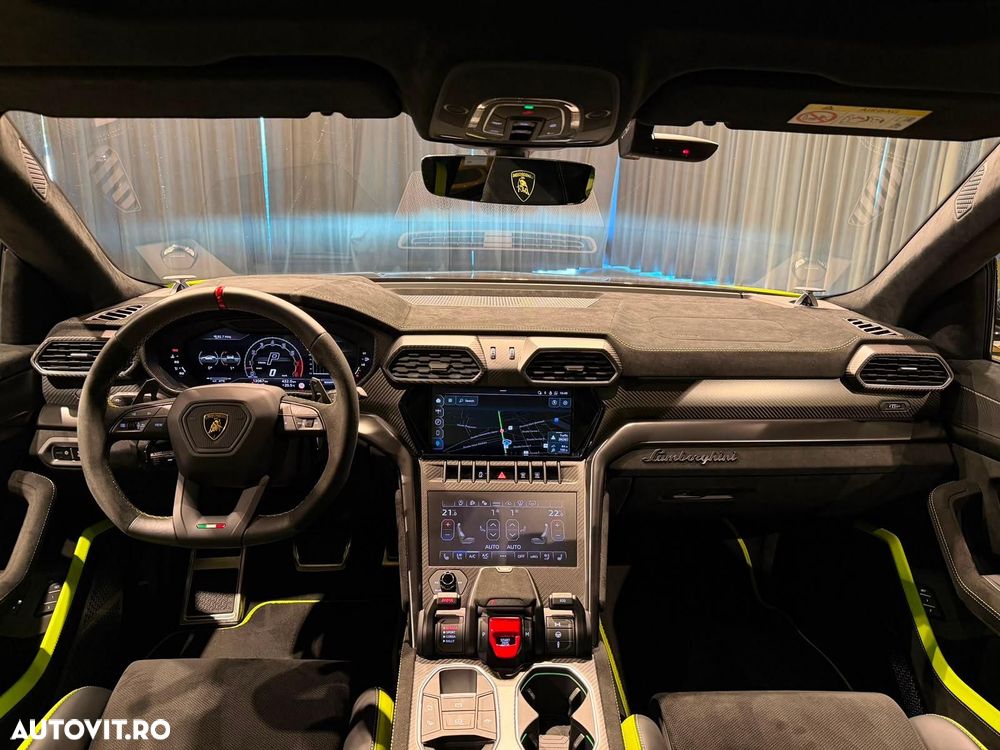 Lamborghini URUS - 14