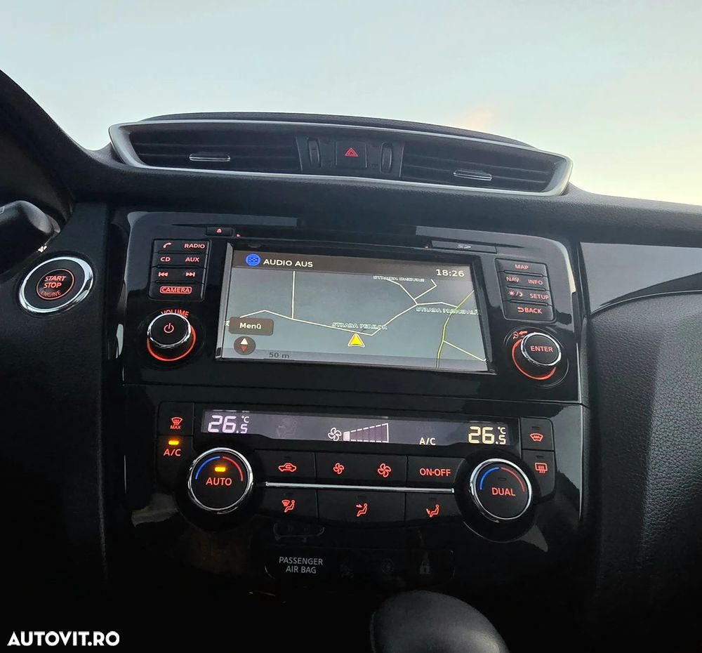 Nissan Qashqai 1.6 DCI Xtronic TEKNA - 9