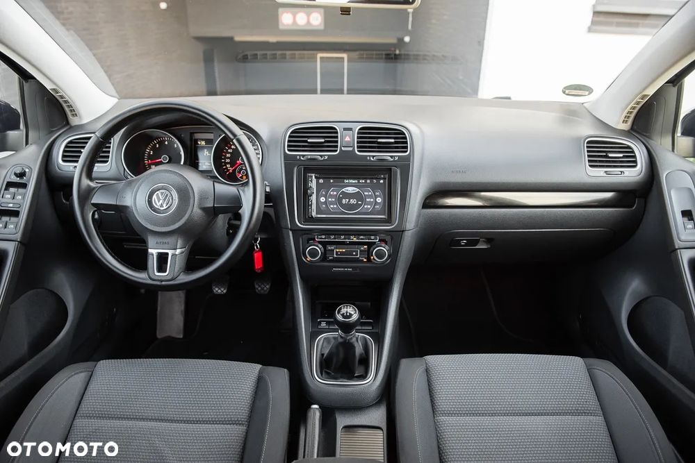 Volkswagen Golf - 23