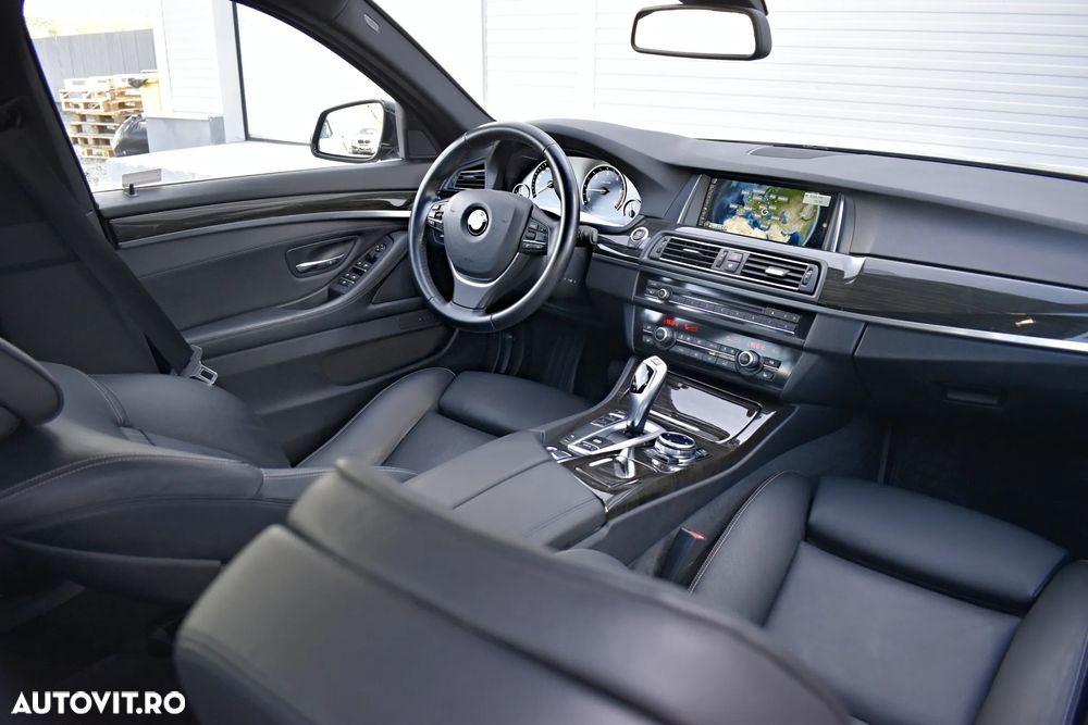 BMW Seria 5 520d Aut. Luxury Line - 7