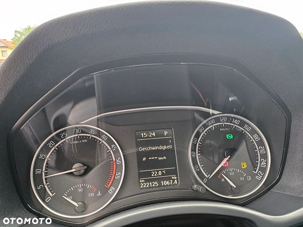 Skoda Octavia 2.0 TDI CR DPF DSG RS - 19