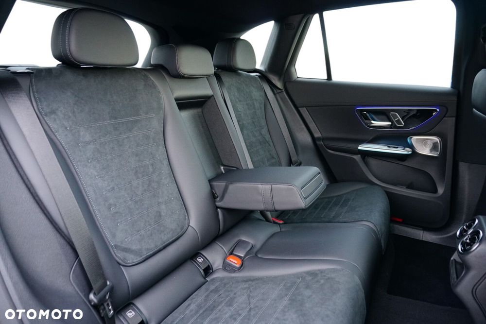 Mercedes-Benz GLC - 9