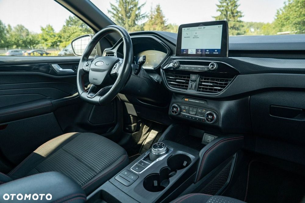 Ford Kuga - 24