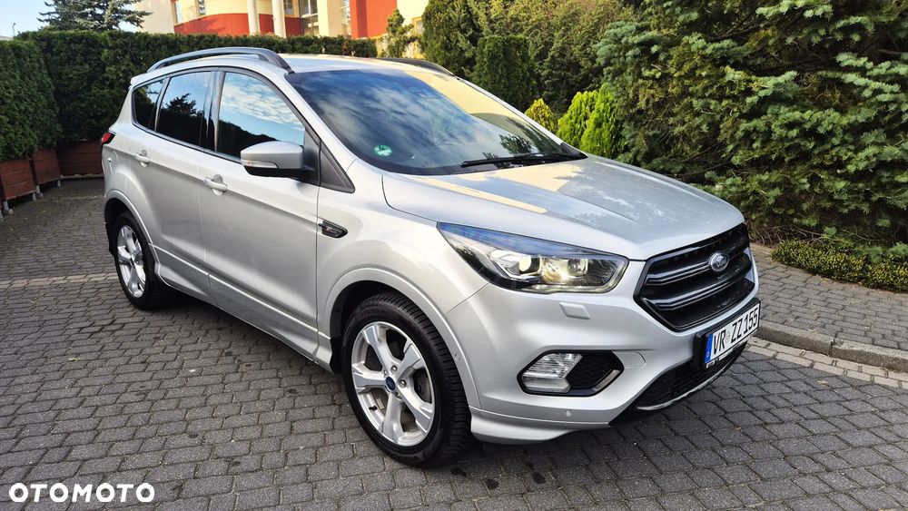Ford Kuga 1.5 EcoBoost 2x4 ST-Line - 2