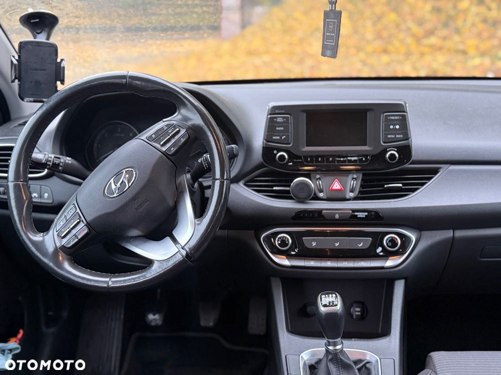 Hyundai i30 1.6 CRDi Comfort - 17