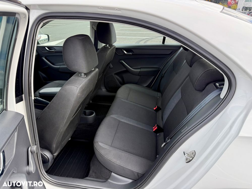 Skoda RAPID 1.2 TSI Cool Edition - 10