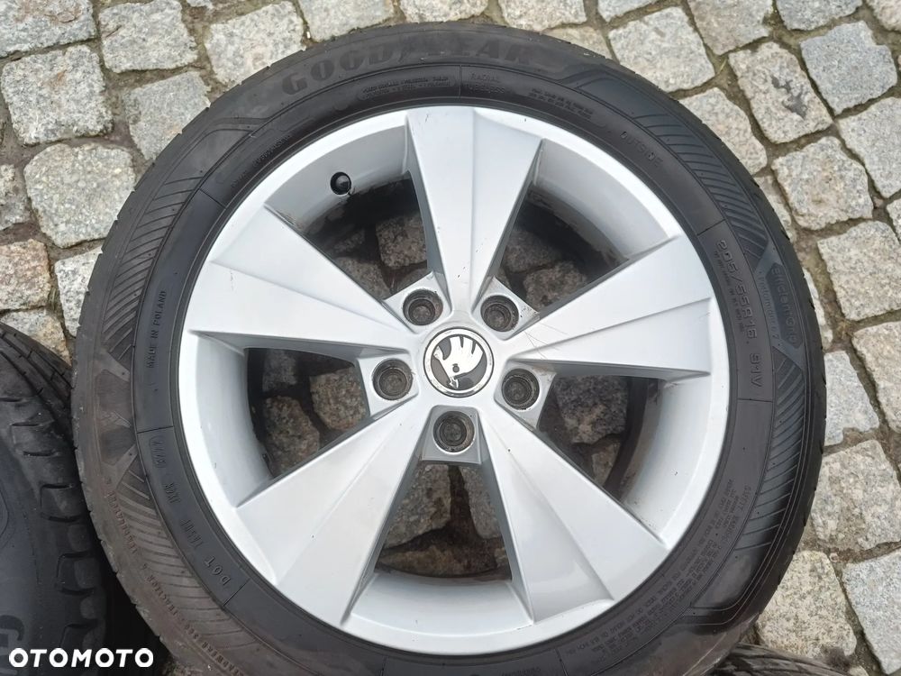 Felgi Aluminiowe 16 Skoda Octavia 3 5x112 ET46 5E0601025C Koła VW Seat Audi 6,5Jx16H2 - 15