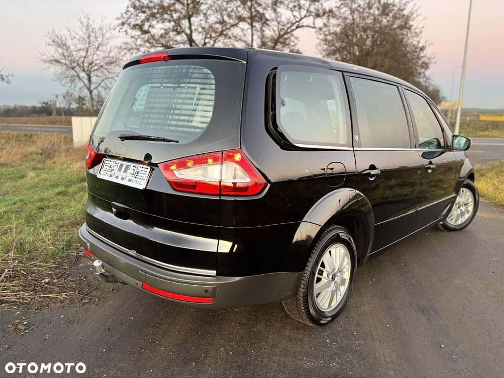 Ford Galaxy 2.0 Ghia - 11