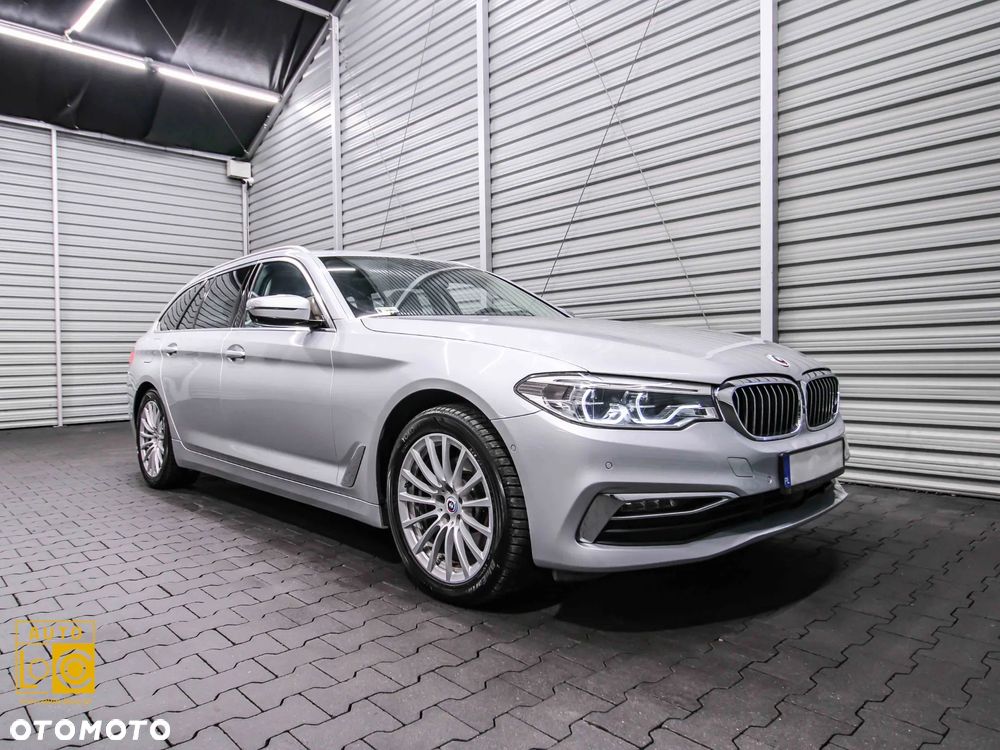 BMW Seria 5 520d xDrive Touring Luxury Line - 7