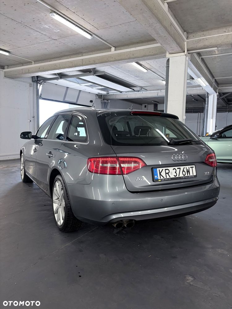 Audi A4 Avant 2.0 TDI Quattro S tronic - 4