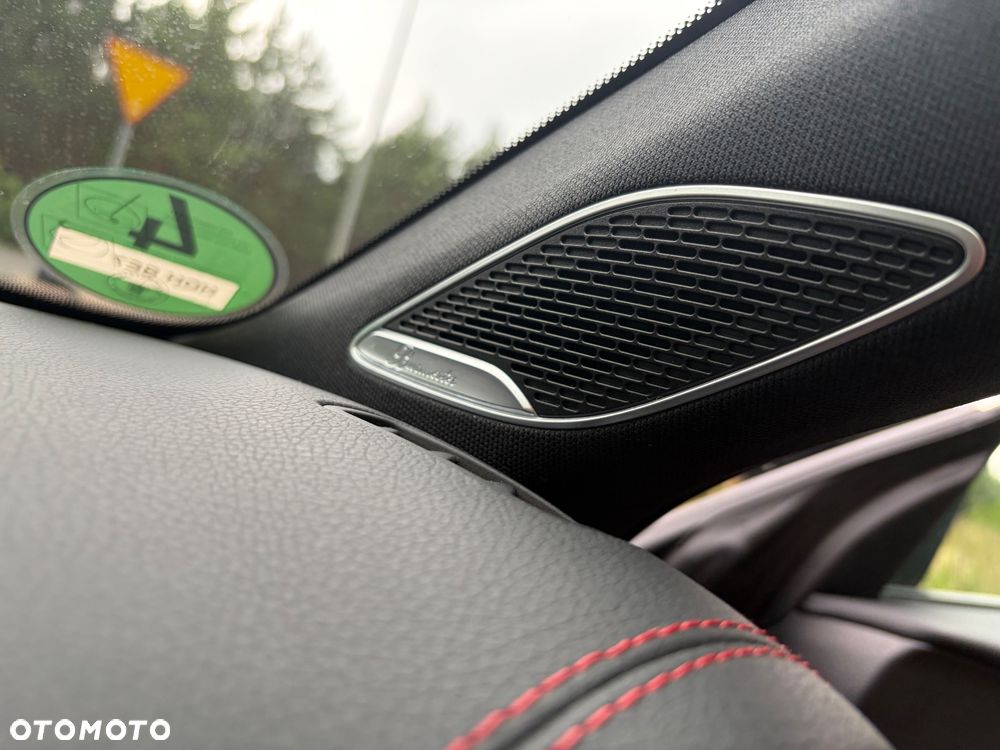 Mercedes-Benz CLA 250 e 8G-DCT AMG Line - 13