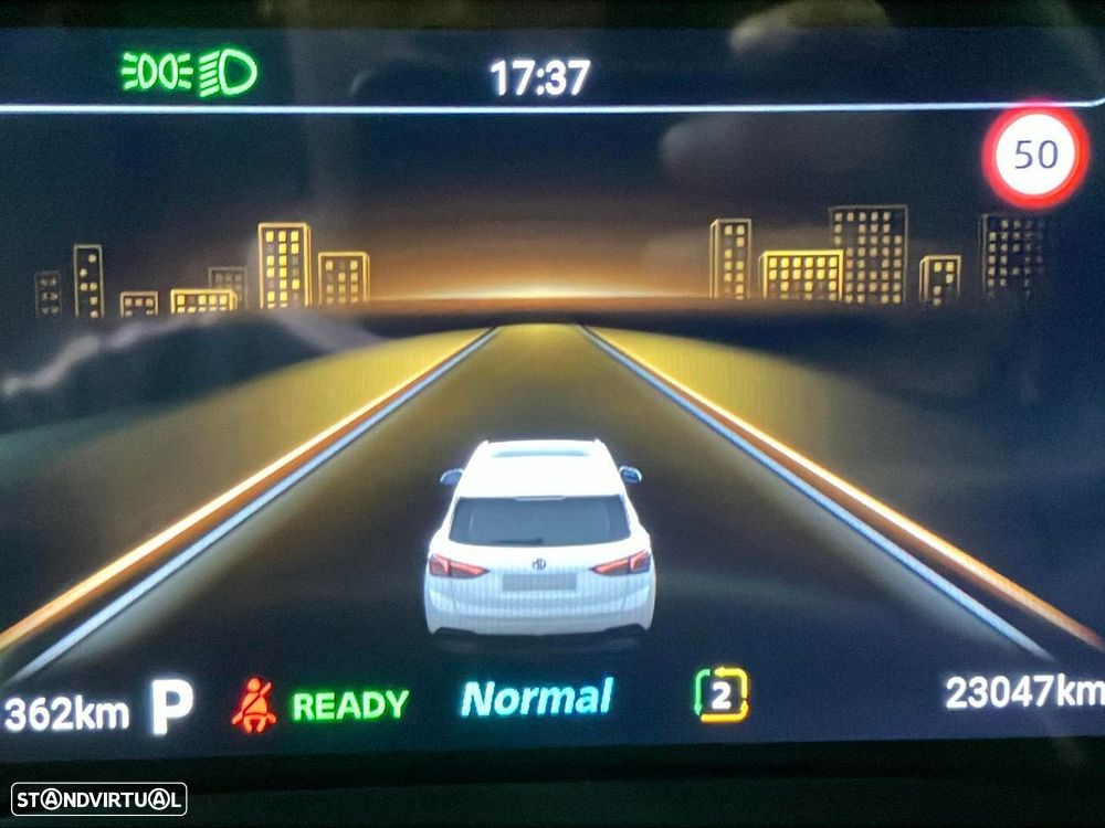 MG ZS 1.5 Hybrid+ Luxury - 11