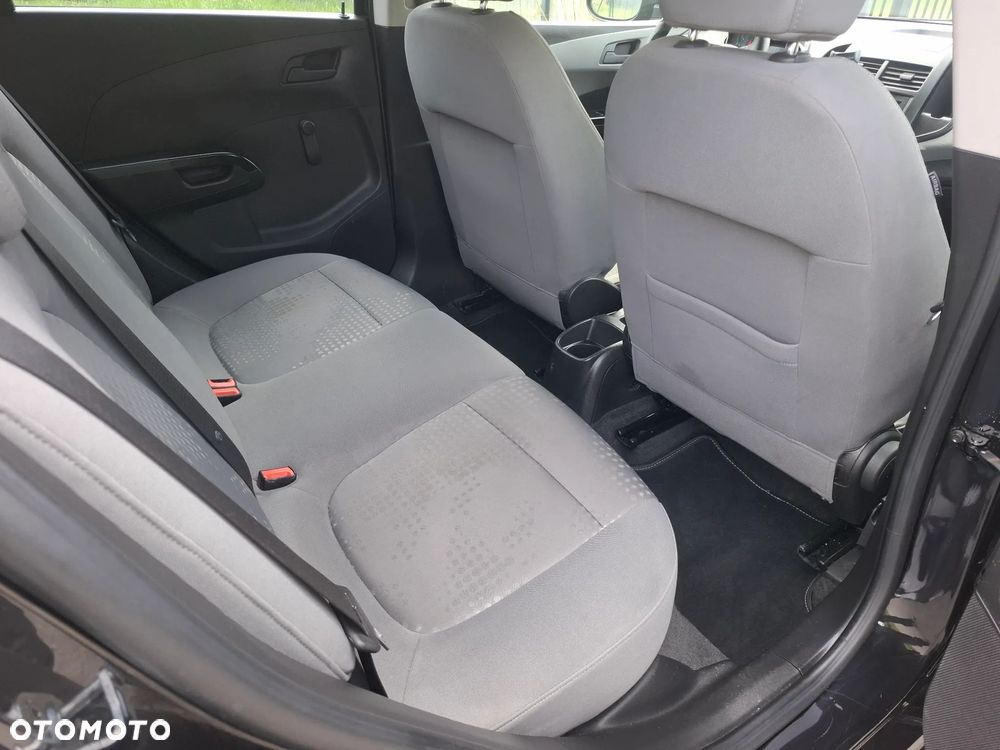 Chevrolet Aveo - 33