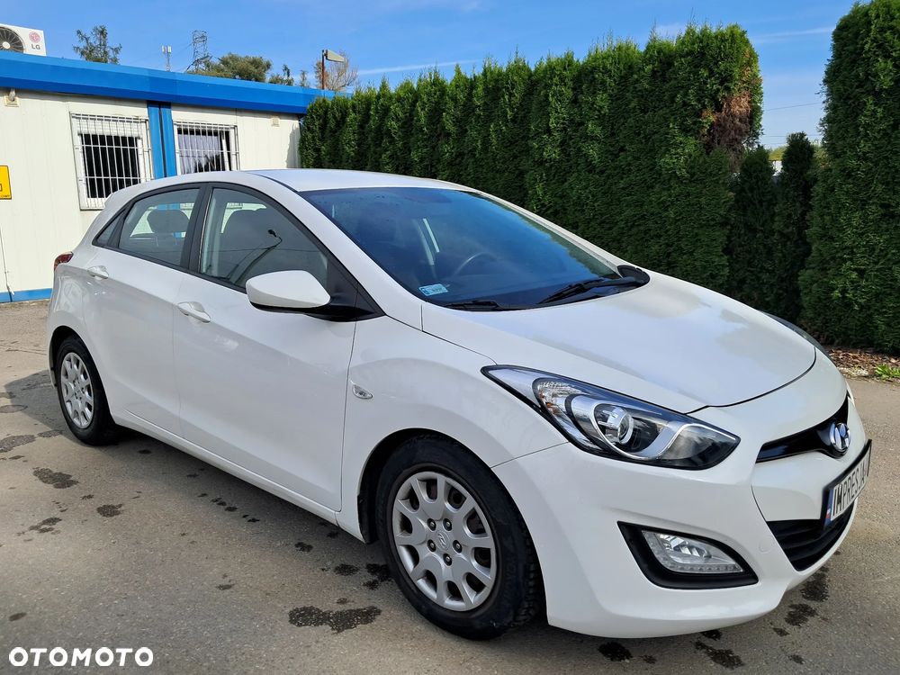 Hyundai i30 1.4 CRDi Classic + - 17