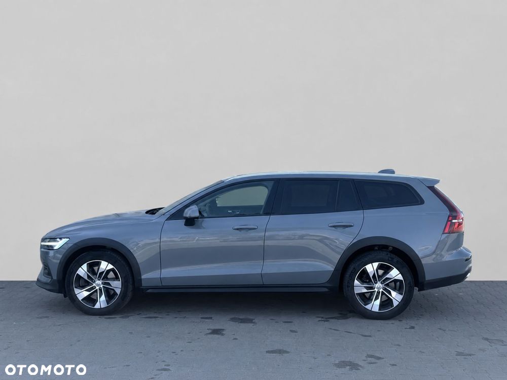 Volvo V60 Cross Country - 5