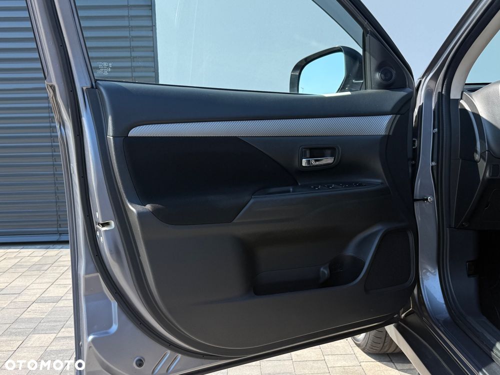 Mitsubishi Outlander 2.0 2WD CVT Active - 14