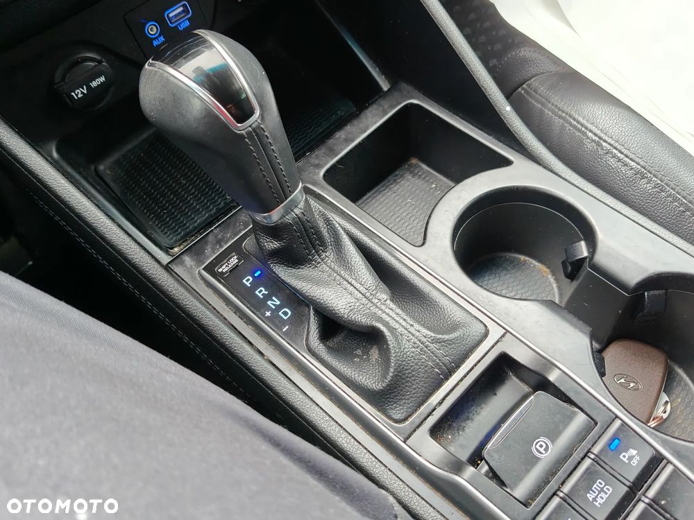 Hyundai Tucson blue 1.7 CRDi 2WD DCT Style - 26