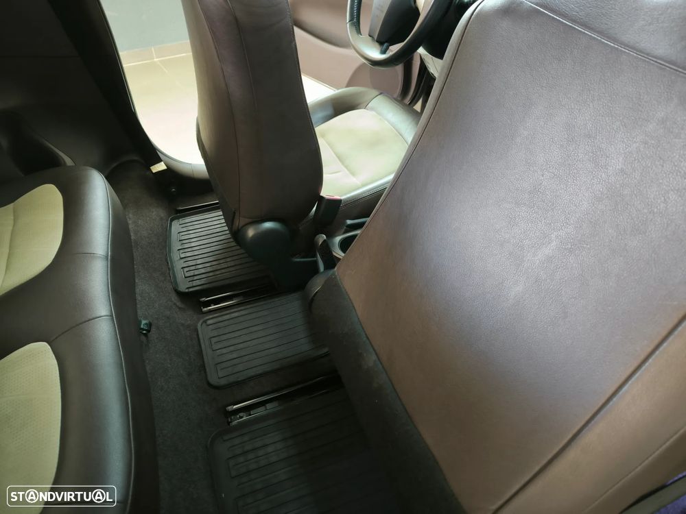Toyota iQ 1.0 N collection — fotografia 17