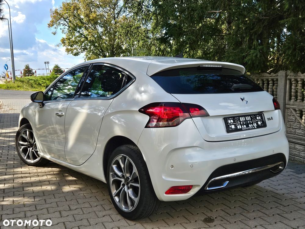 Citroën DS4 Cross 1.6 BlueHDi Be Chic S&S EAT6 - 13