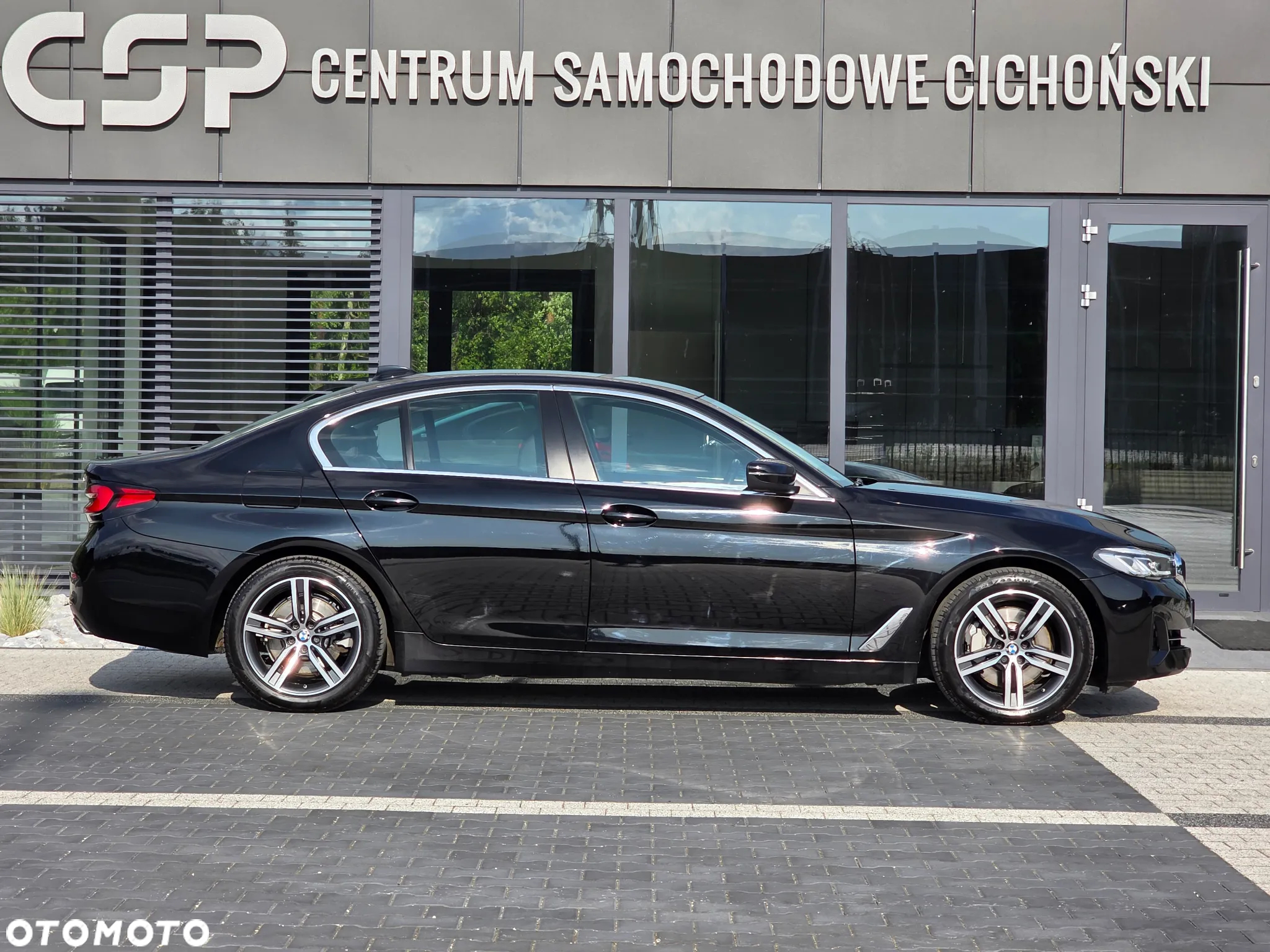 BMW Seria 5 530i xDrive mHEV Luxury Line sport - 37