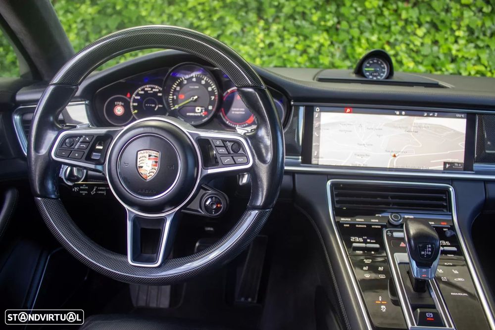 Porsche Panamera Sport Turismo 4 E-Hybrid 10 Years Edition - 17