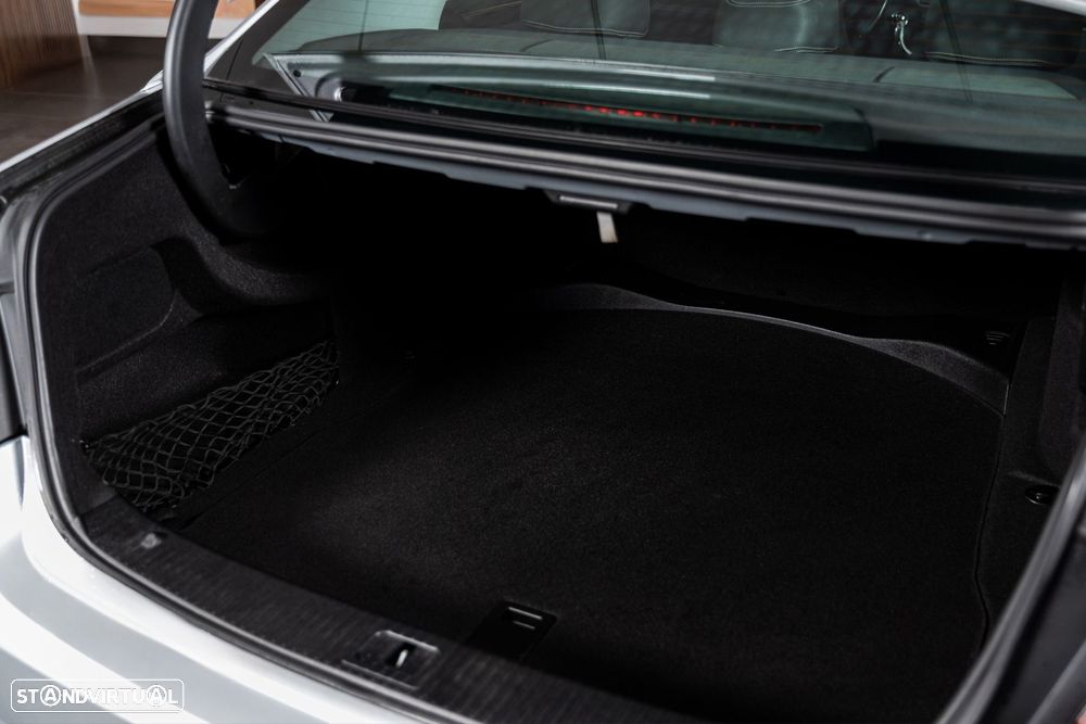 Mercedes-Benz E 250 CDI Avantgarde BE Auto. - 11