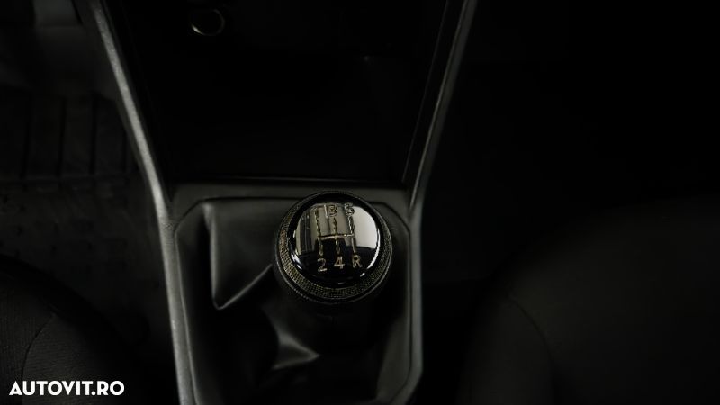 Dacia Logan TCe 90 MT5 Essential - 16