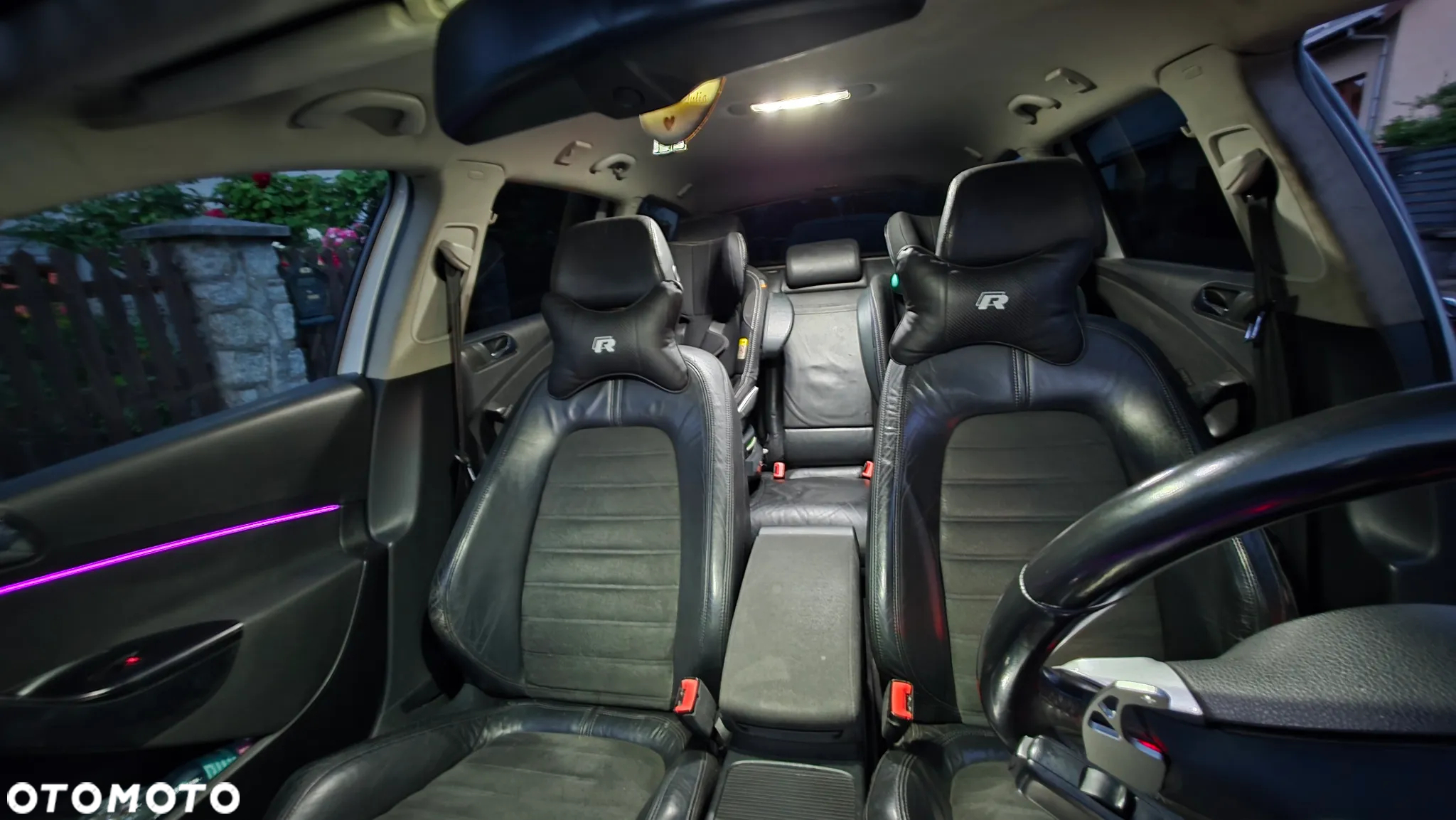 Volkswagen Passat - 14
