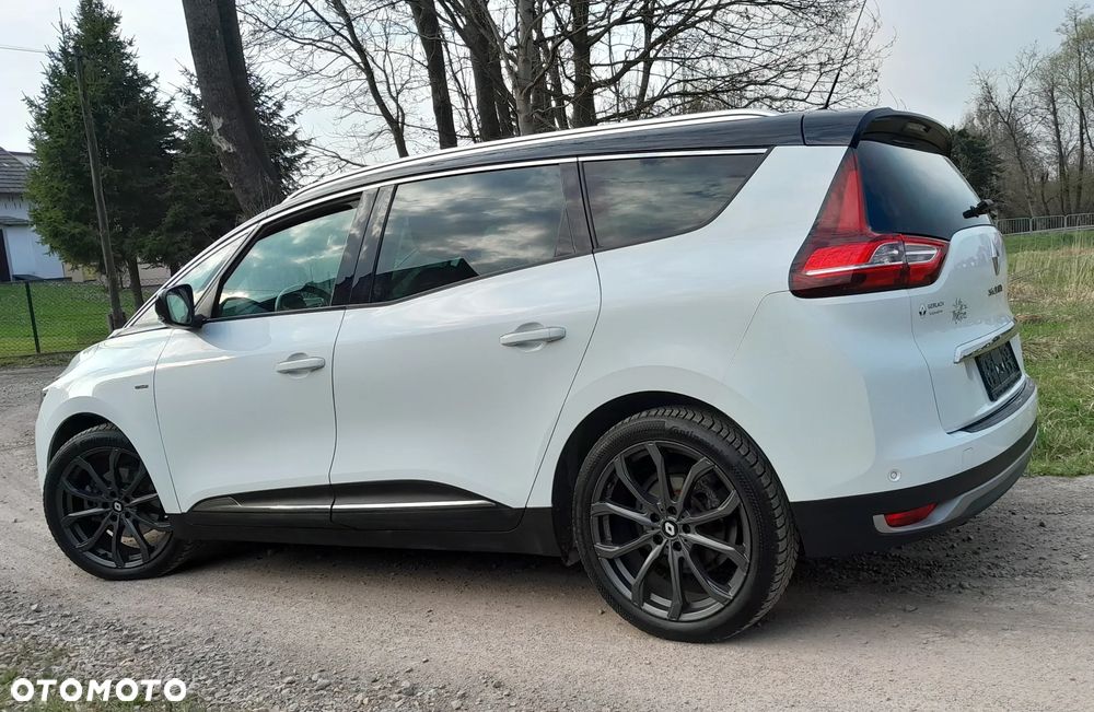 Renault Grand Scenic - 22