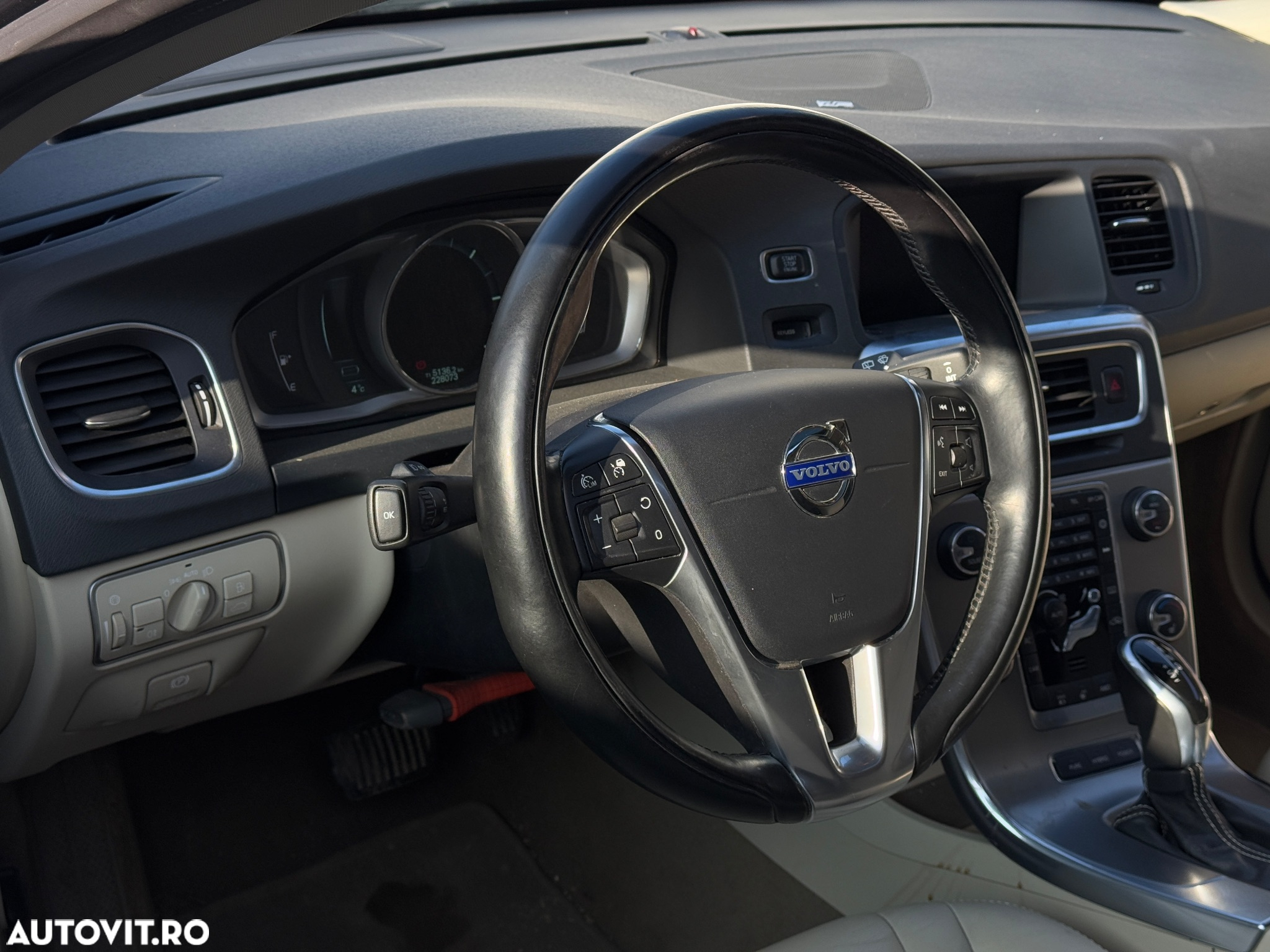 Volvo V60 D6 Plug-In-Hybrid AWD Geartronic Summum - 5