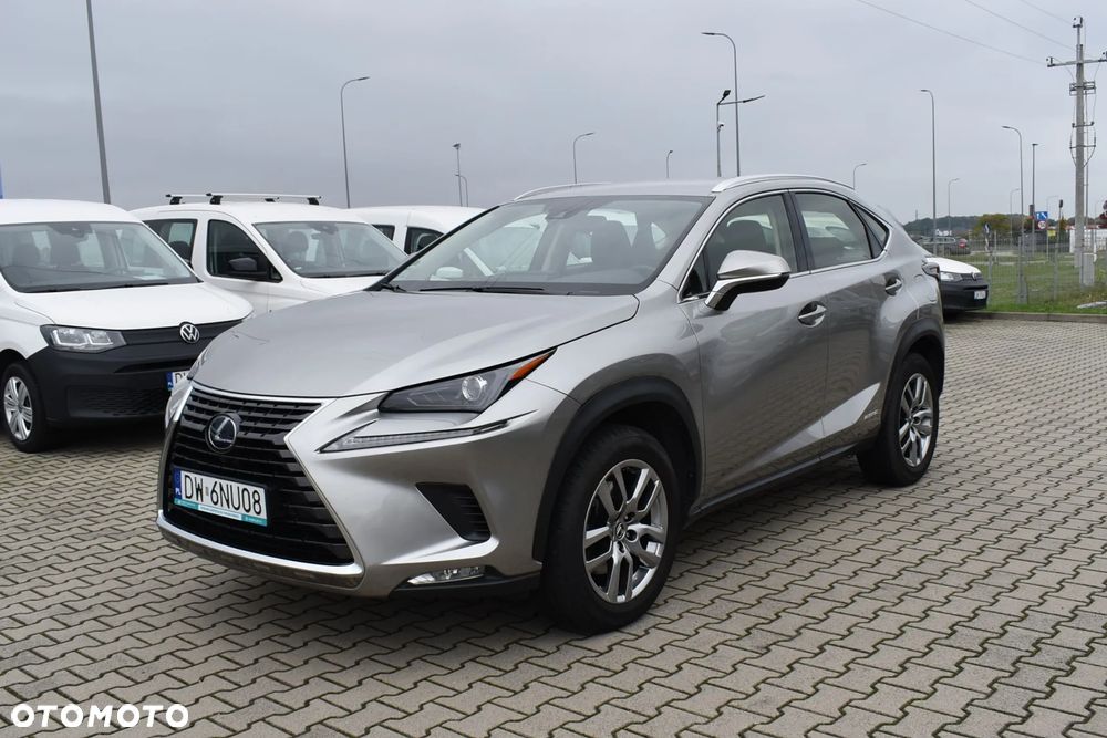Lexus NX 300h Business Edition AWD - 3