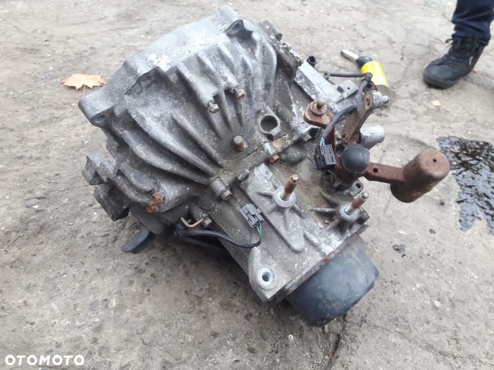 Mazda 3 BK  5  05-10  1.8 2.0 2.3 16V Skrzynia BIEGów 5 B - 1