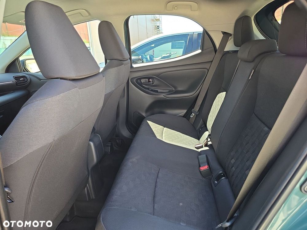 Toyota Yaris Hybrid 1.5 Style - 12
